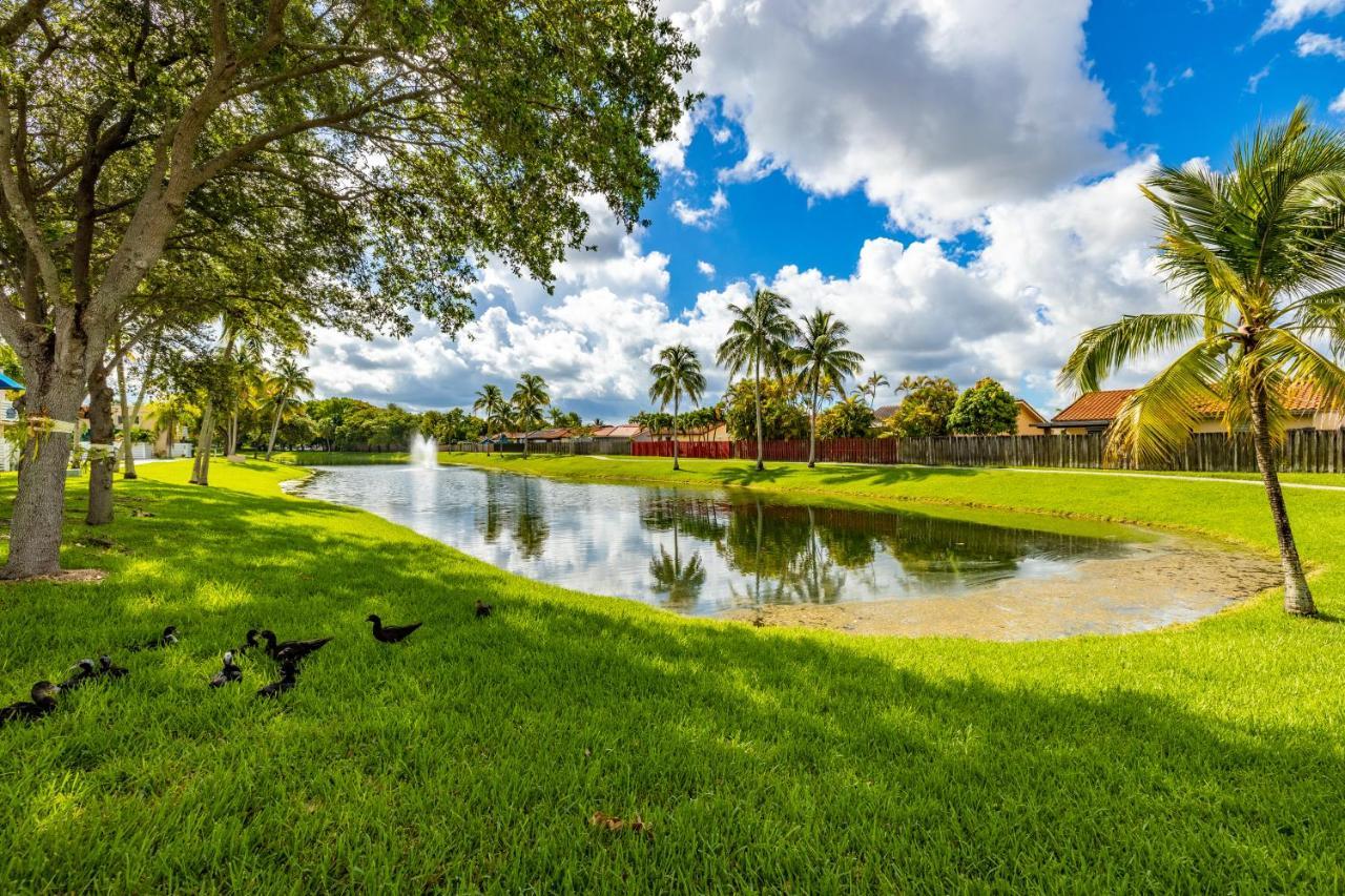 Luxurious And Cozy Townhouse 3 Bedrooms 2.5 Bath Miami Luaran gambar
